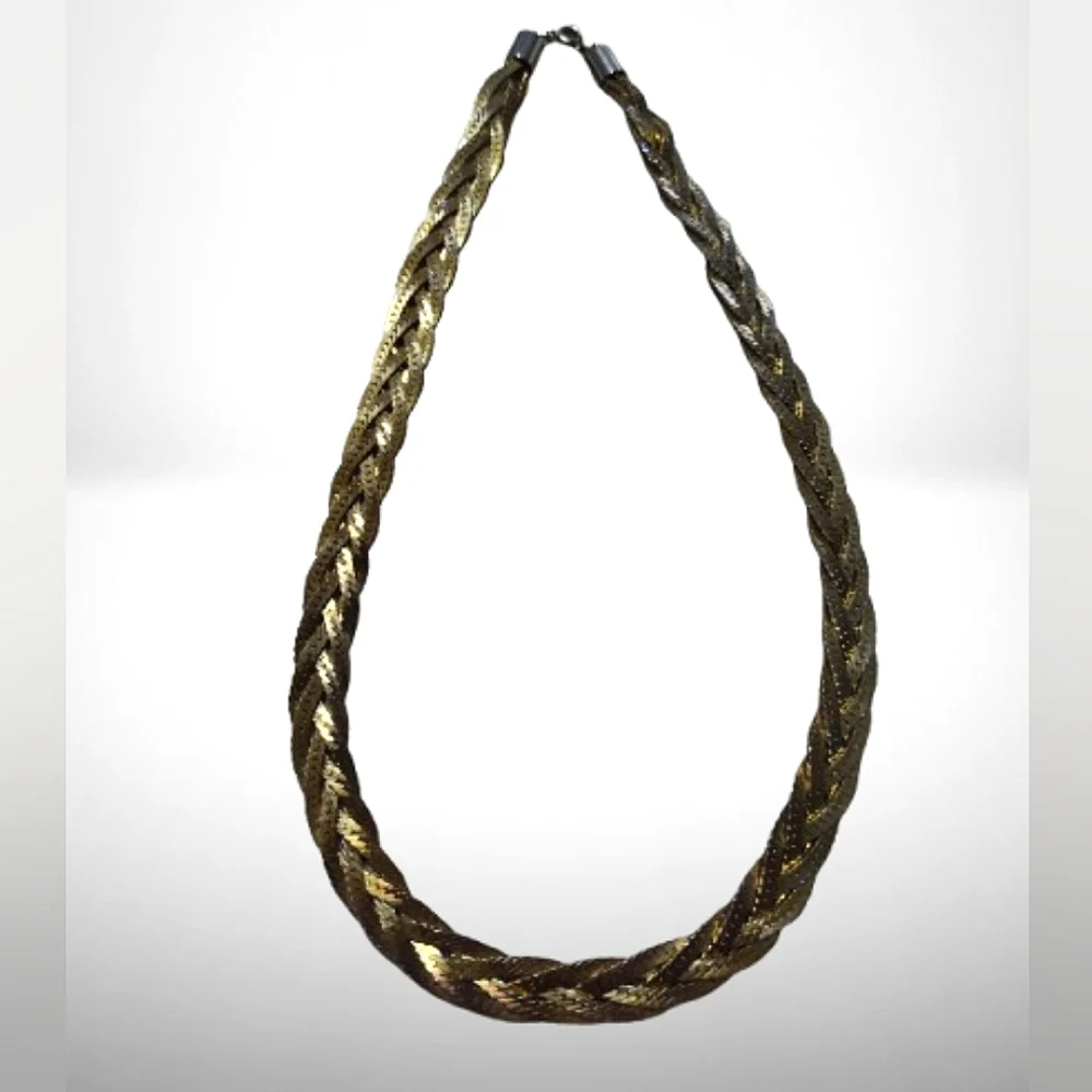 Elegant Vintage Gold Tone Braided Chains 18